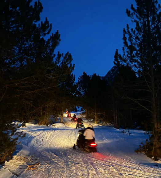 Actividades nocturnas en la nieve